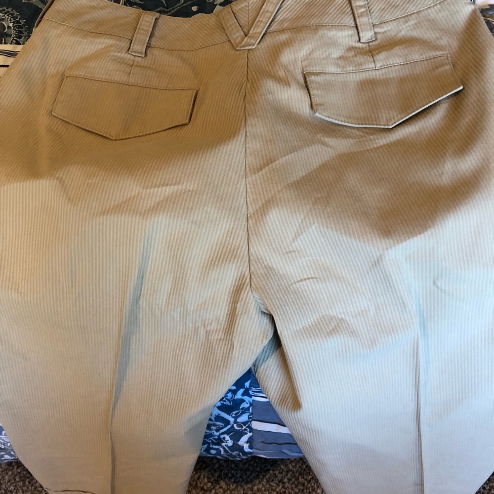 Capris with cuff